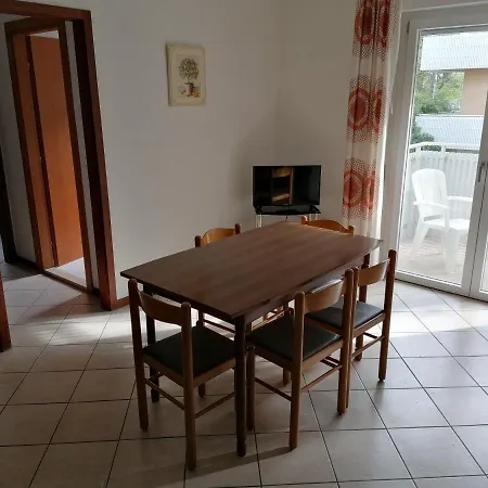 Rosa Apartment